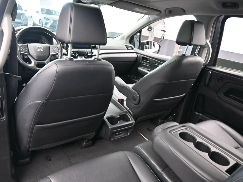 Used 2024 Gray / Black Honda EX-L image 35