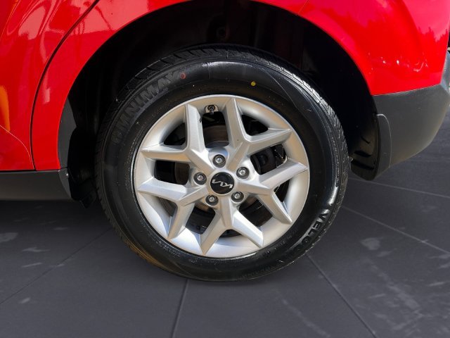 Used 2022 Red Kia LX image 43