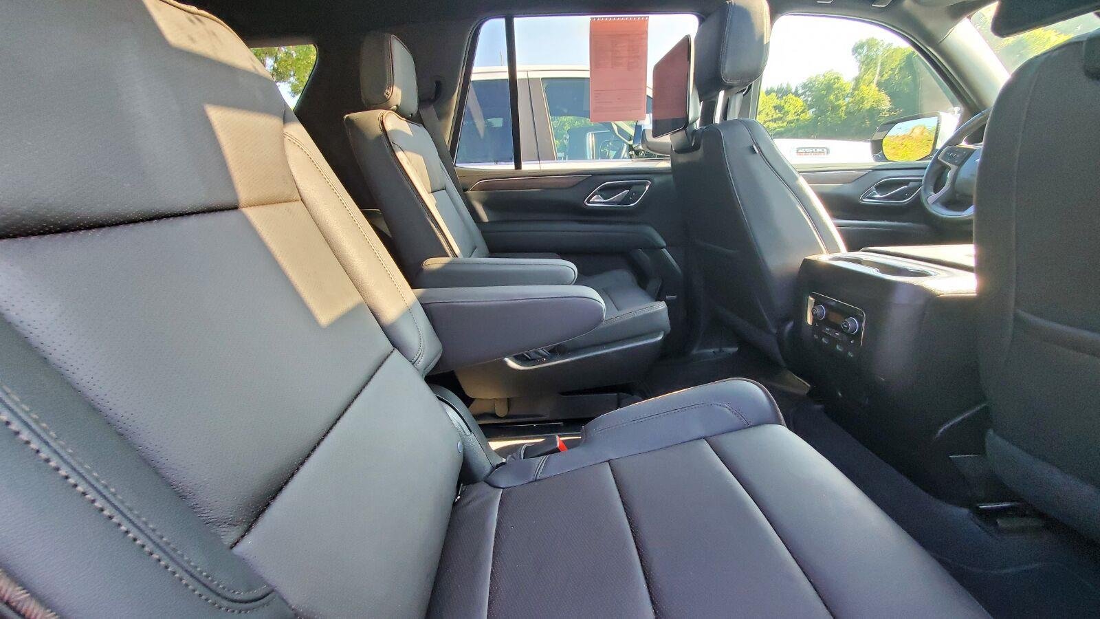 Used 2024 Summit White Chevrolet High Country image 6