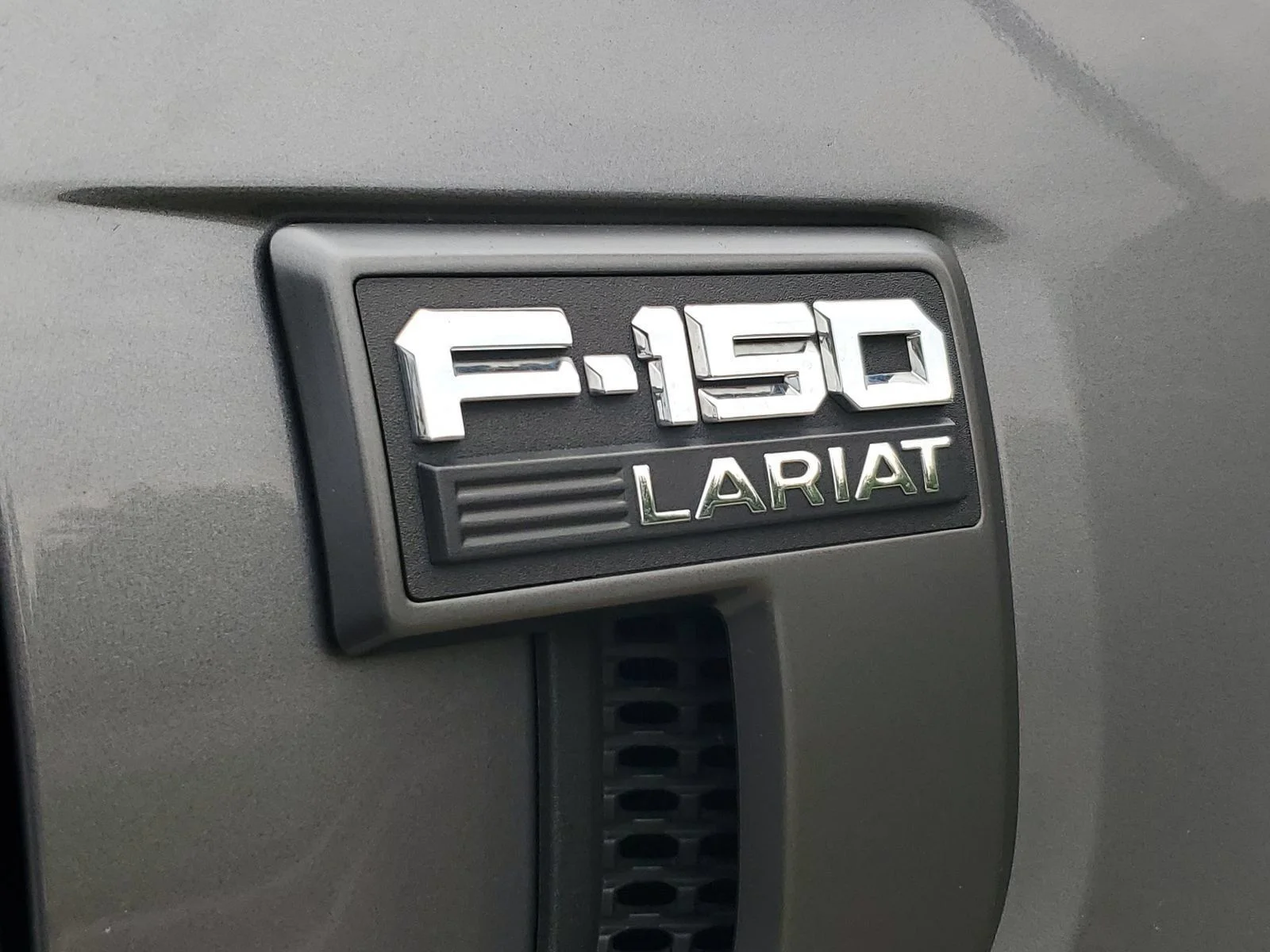 Used 2021 Gray Ford Lariat image 6
