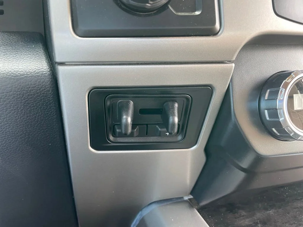 Used 2022 Red Metallic Ford Lariat image 46