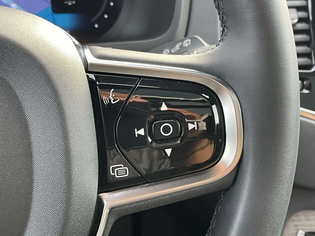 Certified Used 2024 Vapour Grey Metallic Volvo Ultimate Bright Theme image 11