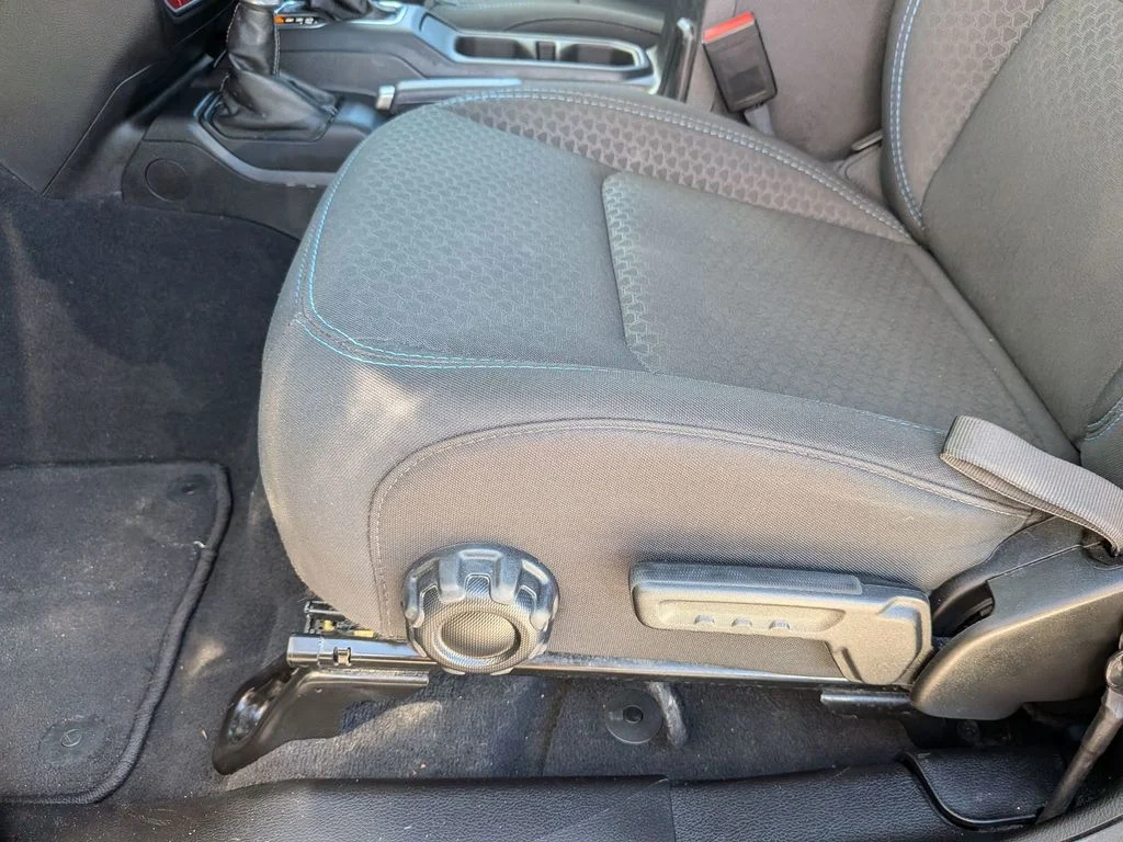 Used 2025 Gray Jeep Rubicon 4xe image 15