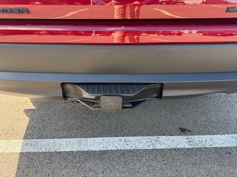 Used 2022 Red Toyota XLE image 18