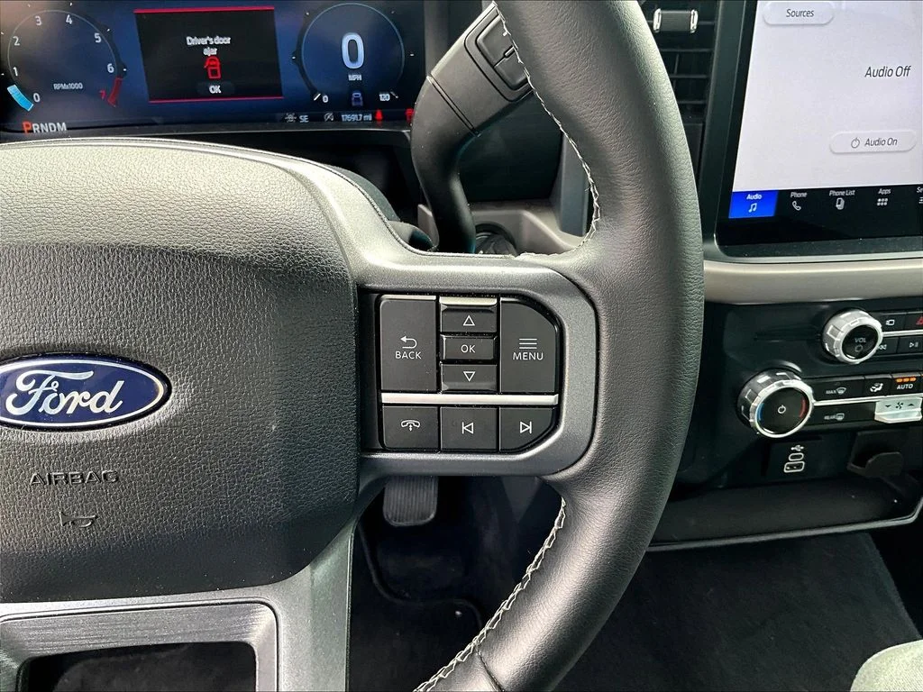 Used 2025 Blue Ford XLT image 13