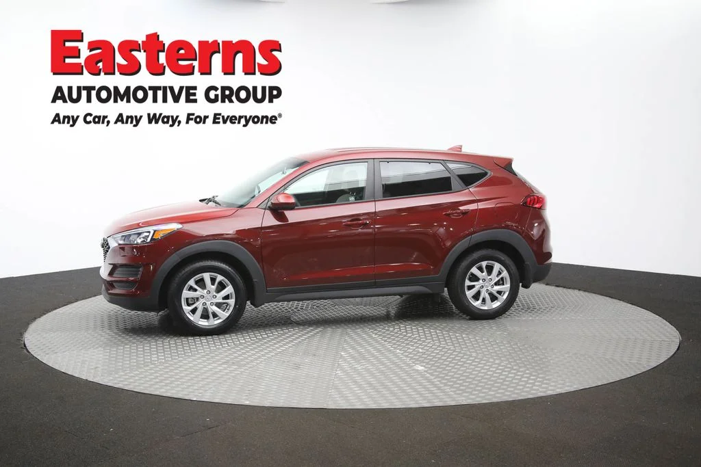 Used 2020 Red Hyundai SE image 58