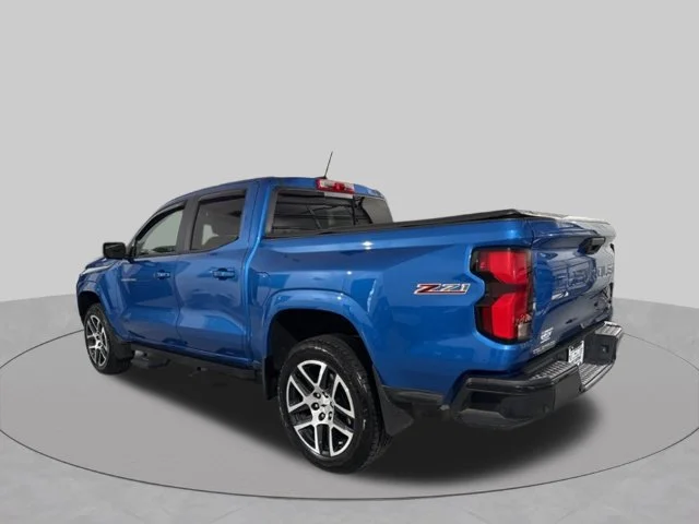 Used 2024 Blue Chevrolet Z71 image 6