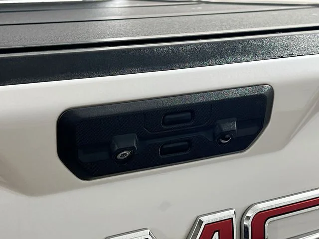 Used 2023 White GMC Denali image 28