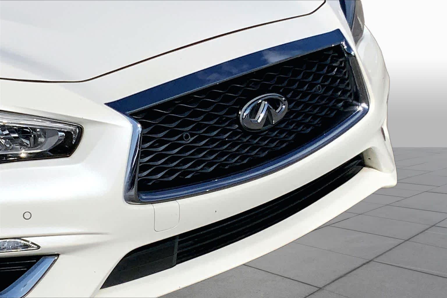 Used 2023 Majestic White INFINITI LUXE image 27