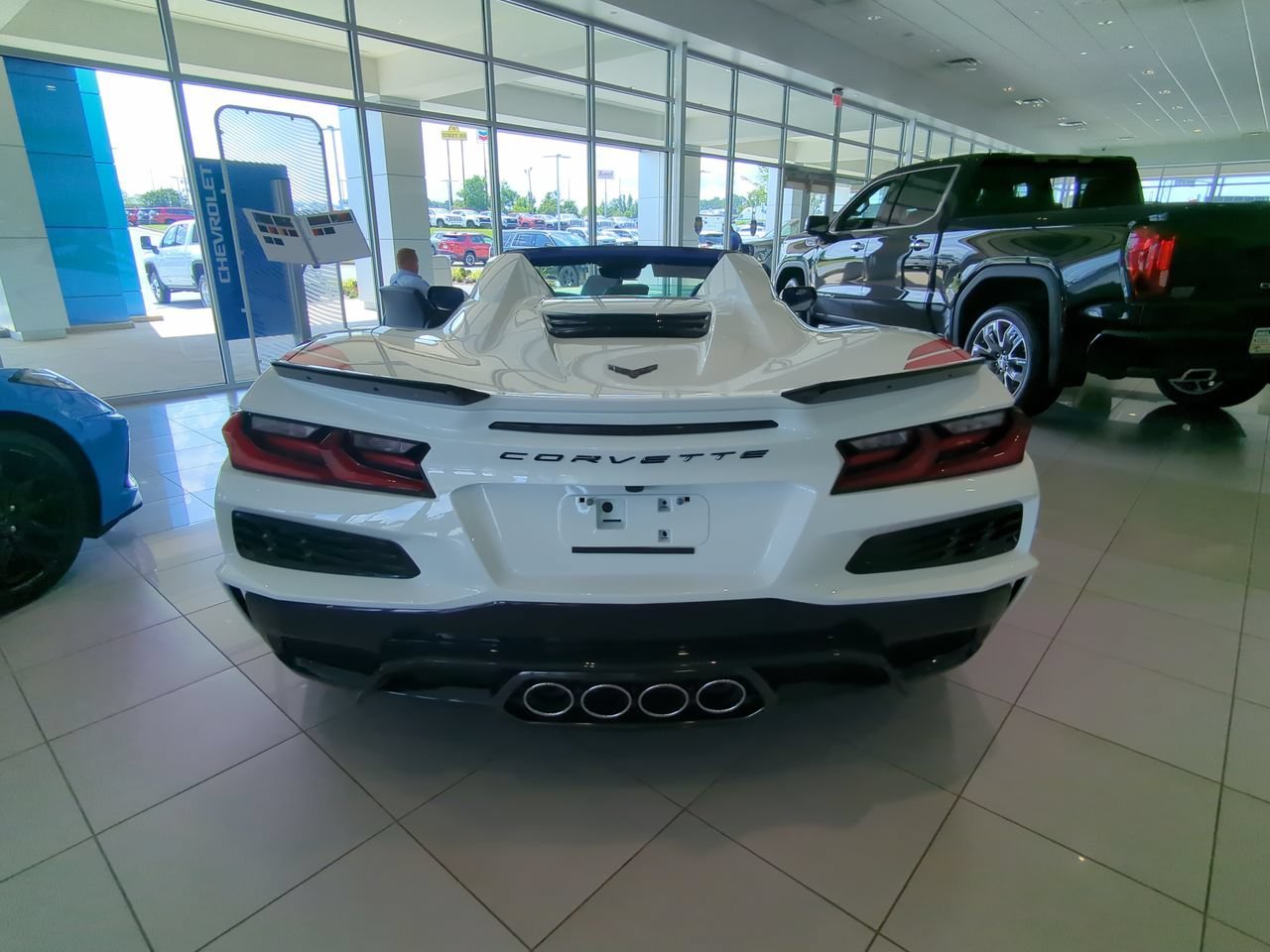 New 2027 Arctic White Chevrolet 3LT image 5