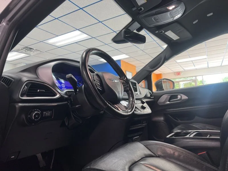 Used 2020 Gray Chrysler Touring L image 19