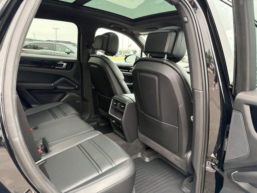 Used 2021 Black Porsche Base image 19