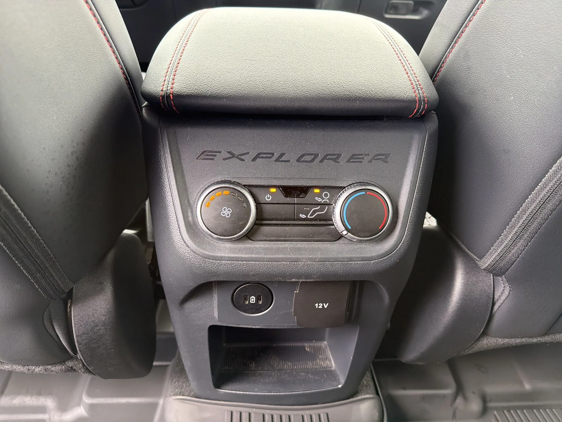 Certified Used 2025 Gray Metallic Ford ST-Line image 4