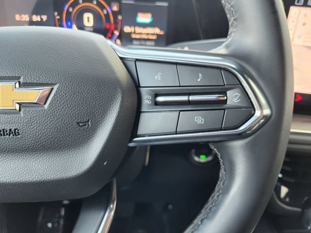 Used 2025 Summit White Chevrolet LS image 29