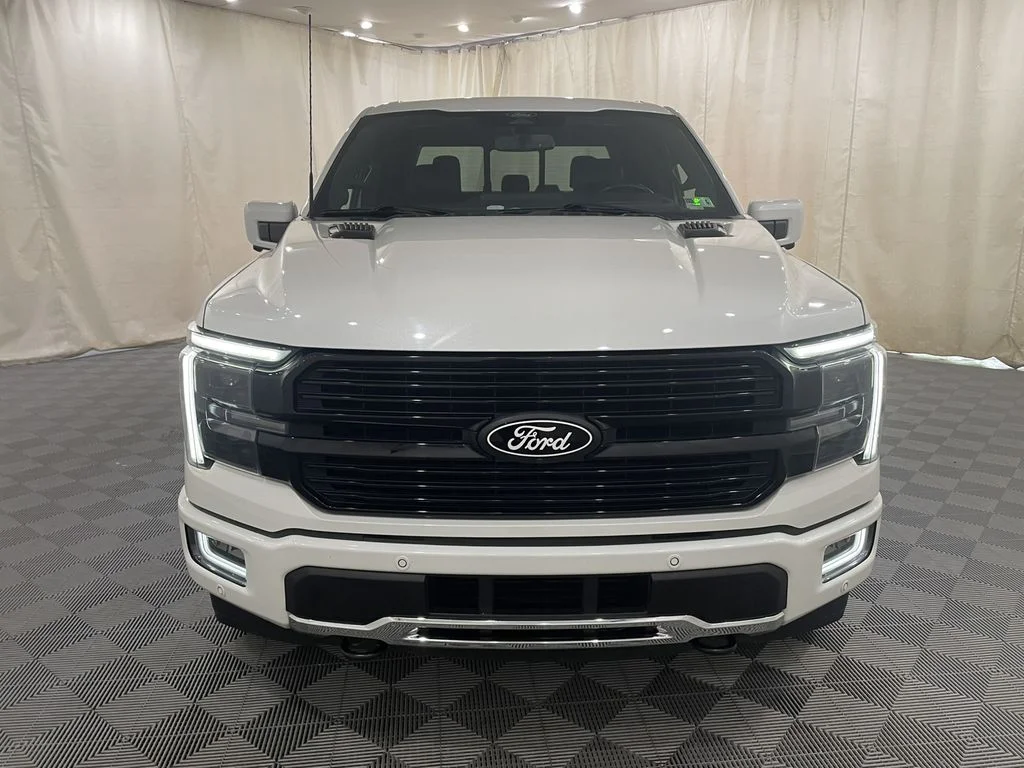 Used 2024 STAR WHITE METALLIC TRICOAT Ford Platinum image 3