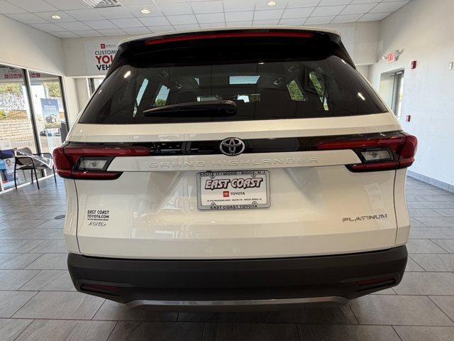 Certified Used 2026 WIND CHILL PEARL Toyota  image 27