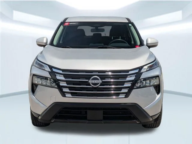 Used 2024 Silver Nissan SV image 10