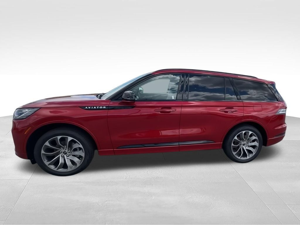 New 2026 Red Lincoln Premiere image 5