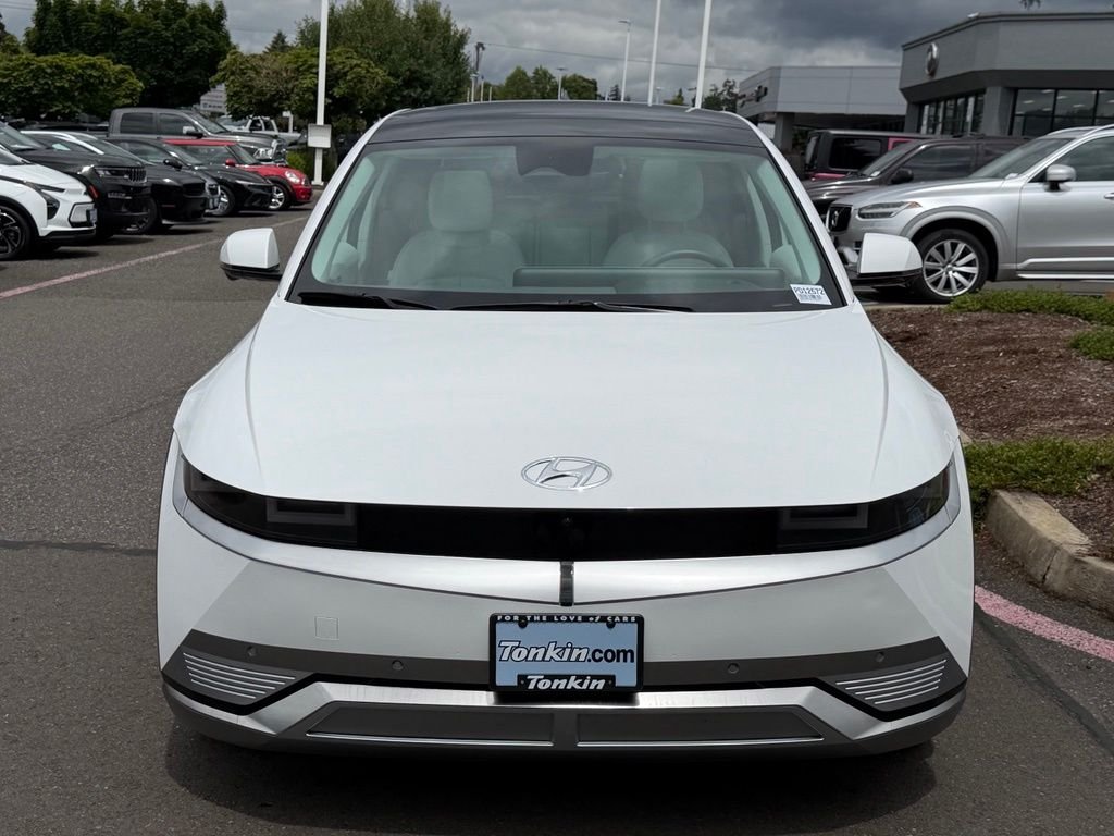 Used 2024 Atlas White Hyundai Limited image 3
