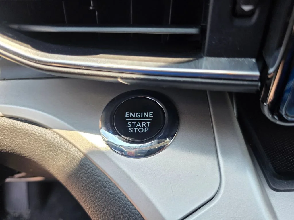 Used 2023 White Ford XLT image 19