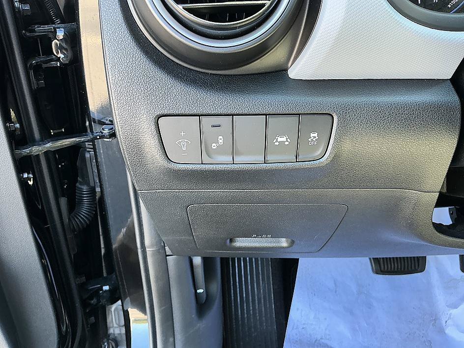 Used 2019 Ultra Black Pearl Hyundai SEL image 15