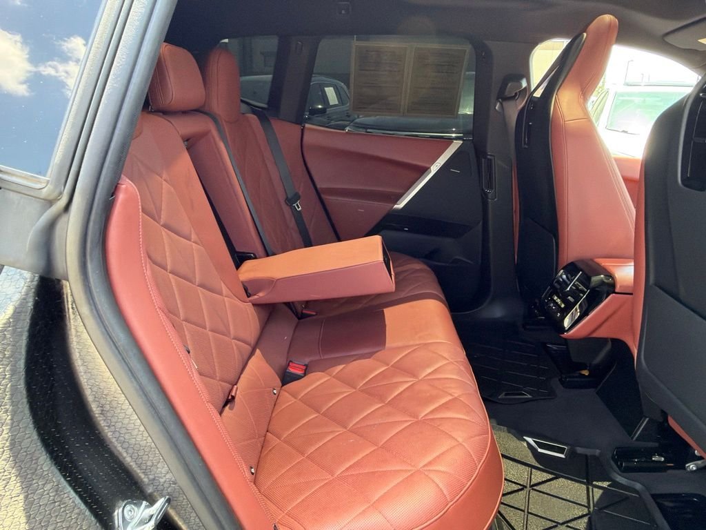 Used 2024 Black BMW xDrive50 image 20