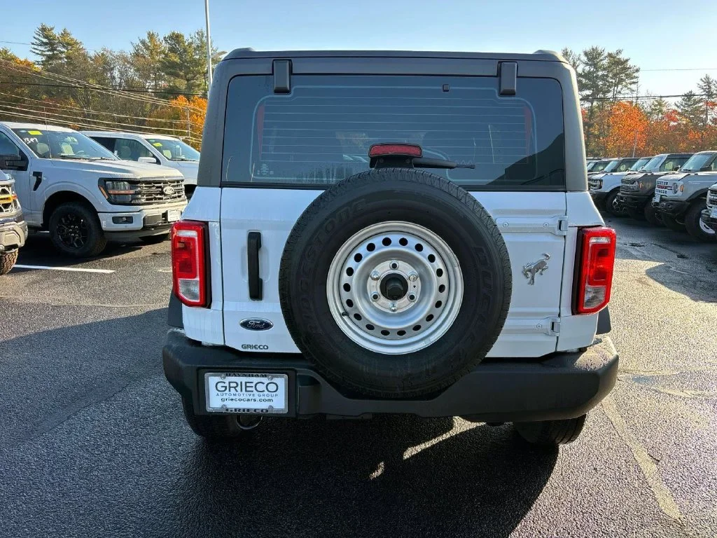 Used 2025 White Ford  image 4