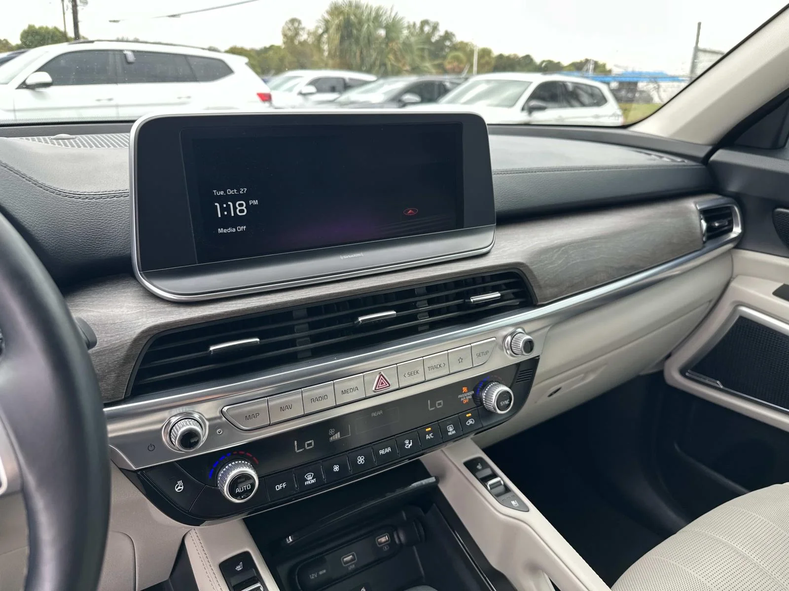 Used 2022 Gravity Grey Kia EX image 14