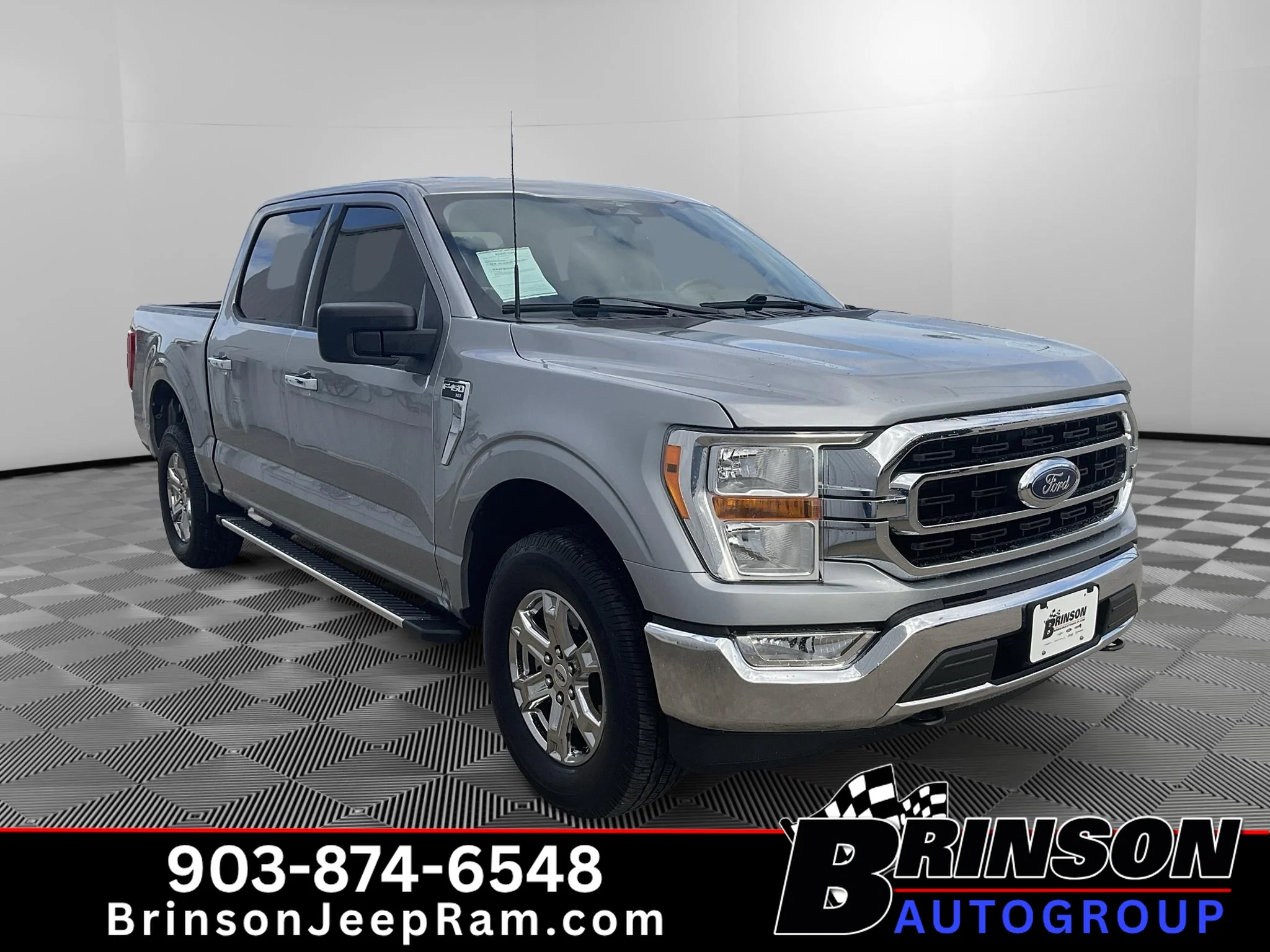Used 2023 Iconic Silver Metallic Ford XLT image 3