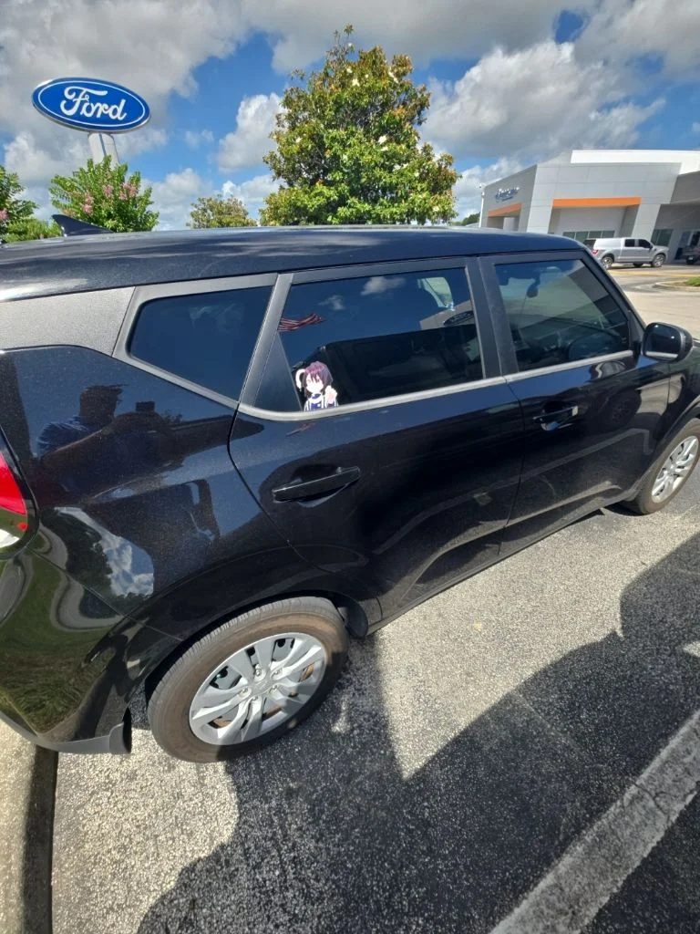 Used 2023 Black Kia LX image 4