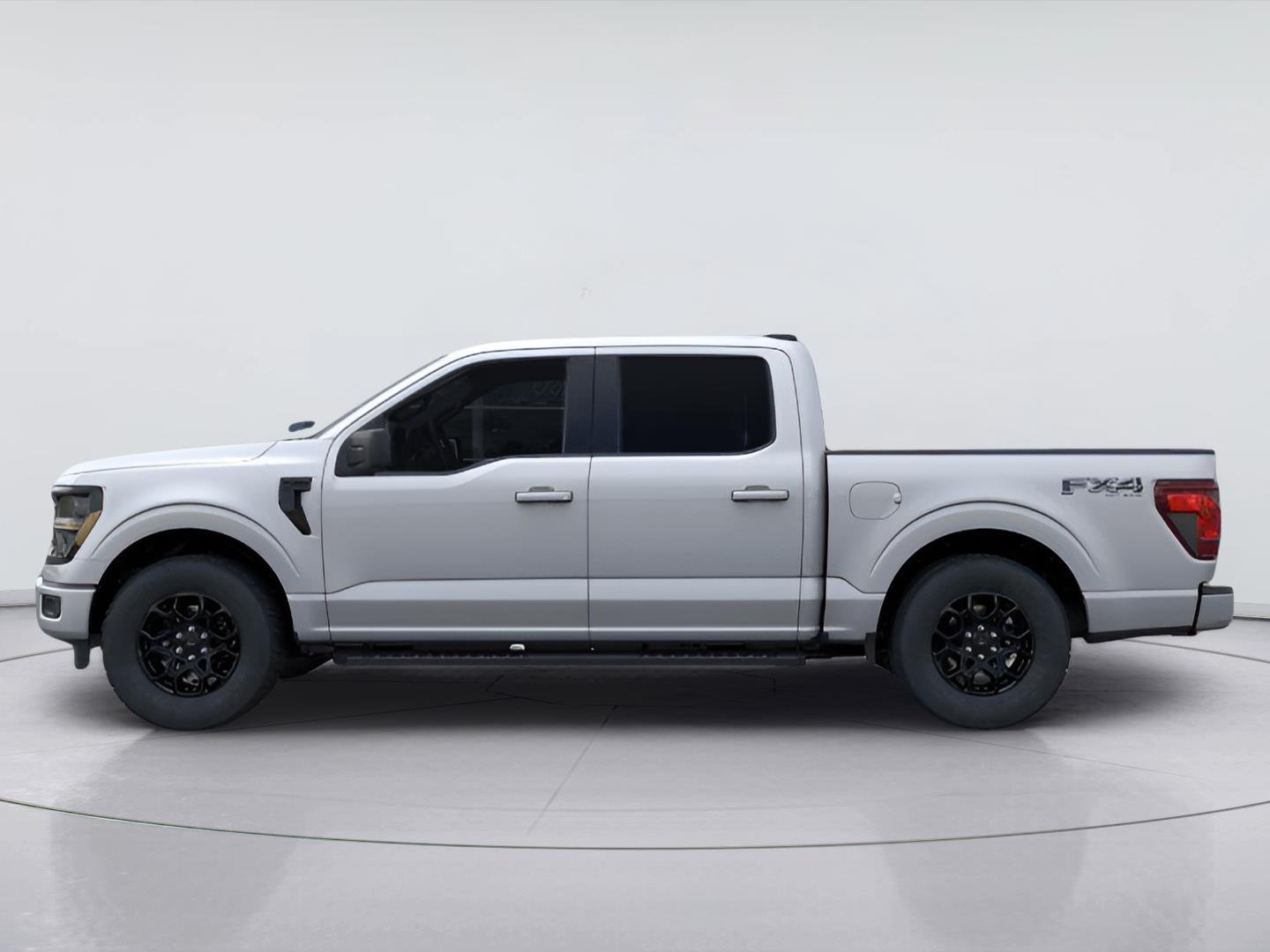 New 2026 Iconic Silver Metallic Ford XLT image 3