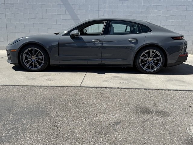 2026 Porsche Panamera Base