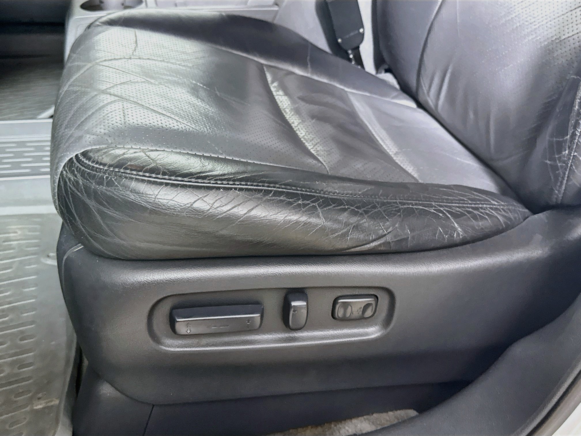 Used 2006 Billet Silver Metallic Honda RTL image 19