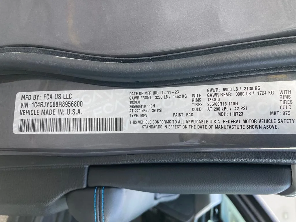 New 2024 Baltic Gray Metallic Clear-Coat Exterior Paint Jeep Trailhawk 4xe image 30