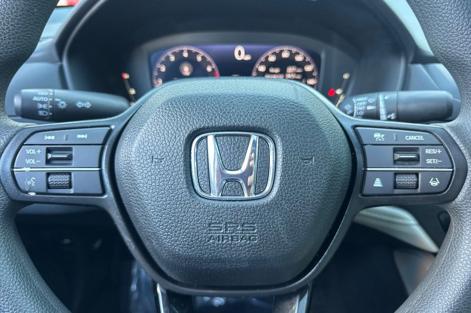 Certified Used 2025 Radiant Red Metallic Honda SE image 27
