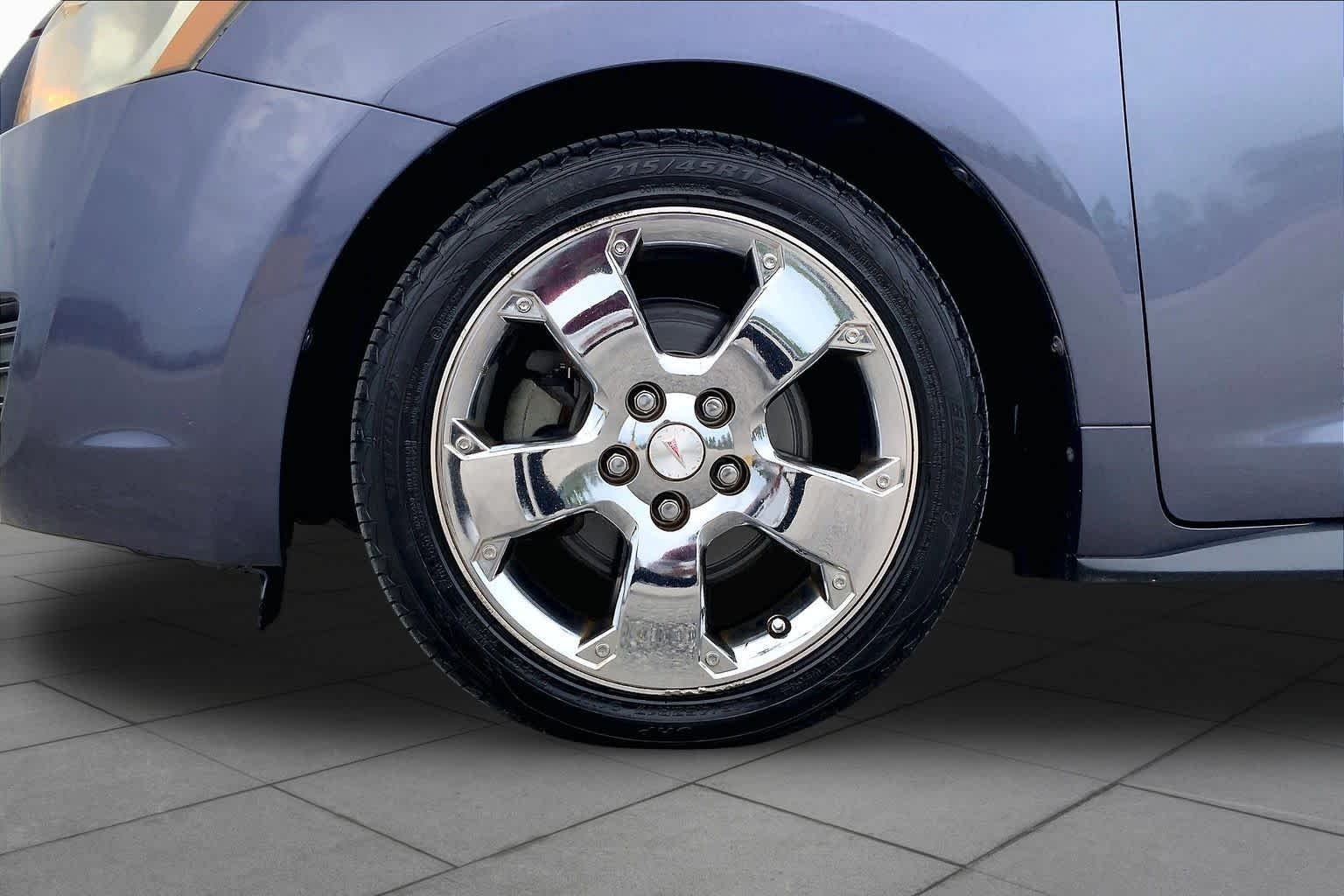 Used 2009 Steel Blue Metallic Pontiac w/1SB image 10