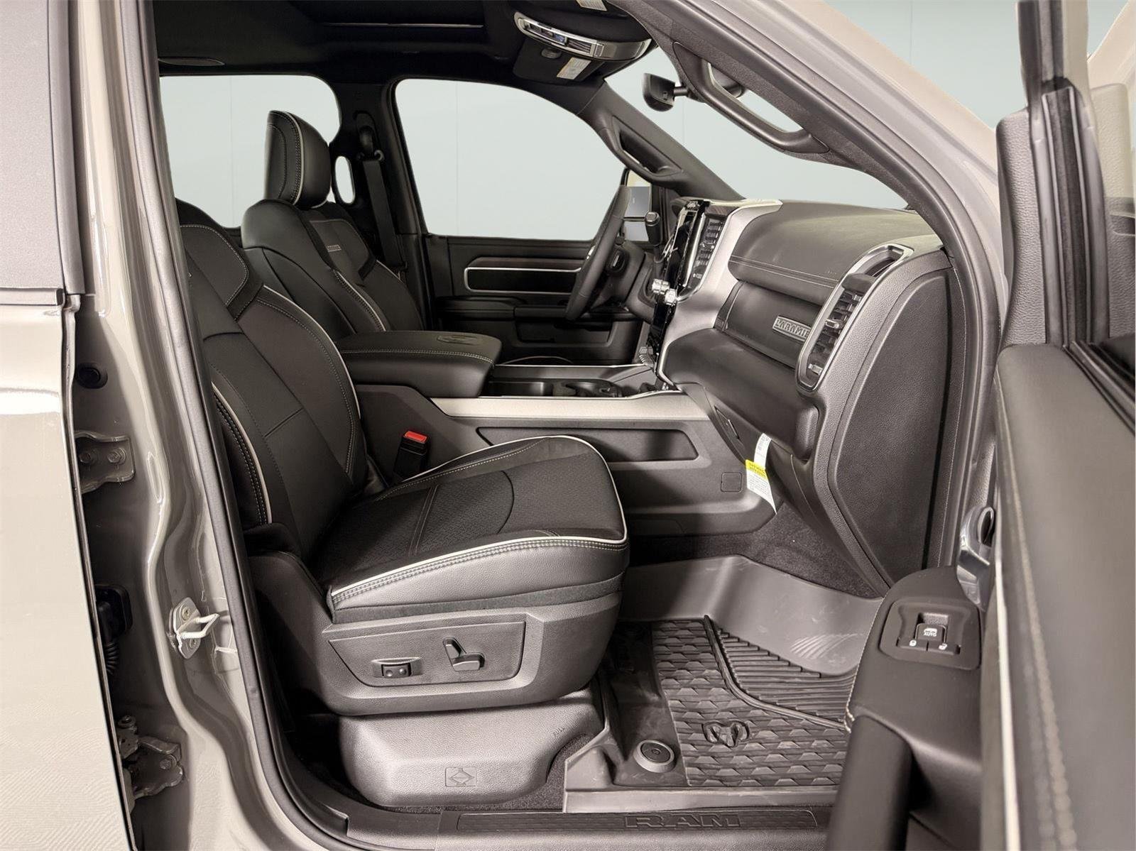 New 2026 Ceramic Gray Clear-Coat Exterior Paint RAM Laramie image 22