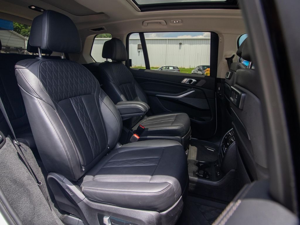 2021 BMW X7 40i - Photo 16