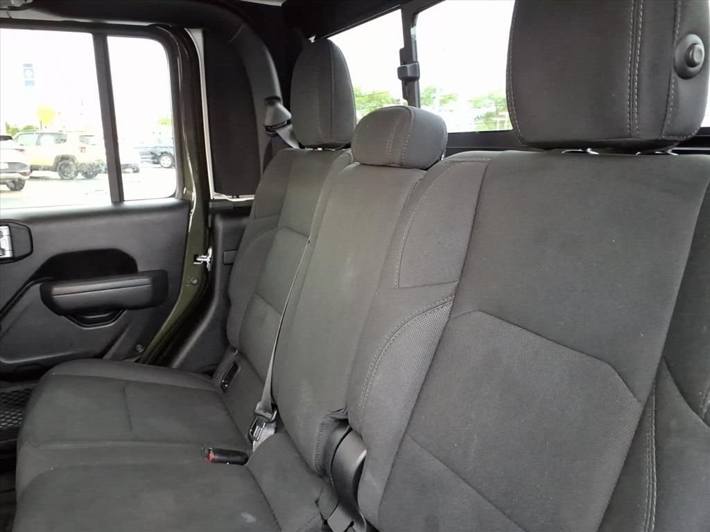 Used 2022 Green Jeep Sport image 9