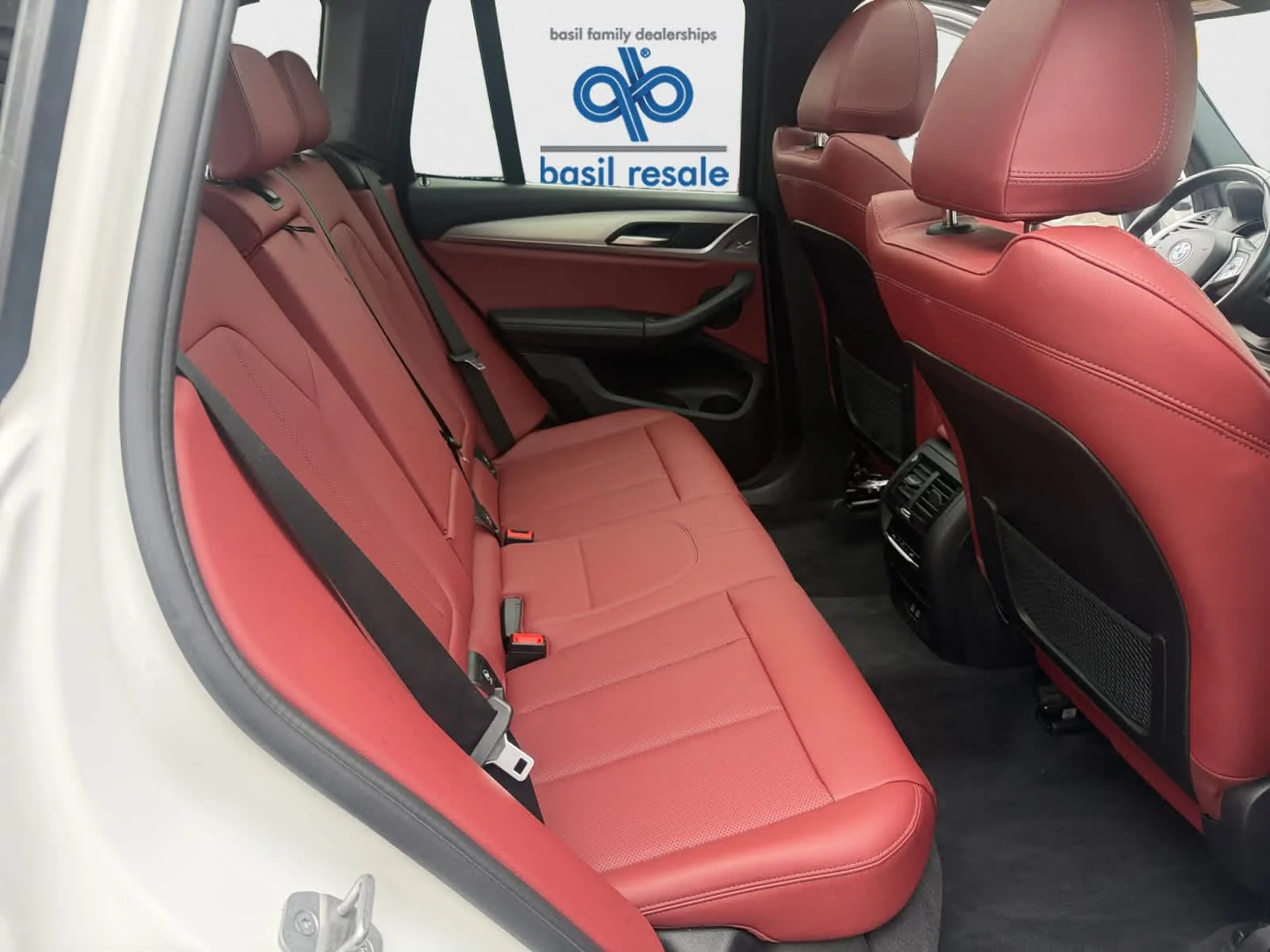 Used 2022 Mineral White Metallic BMW xDrive30i image 24