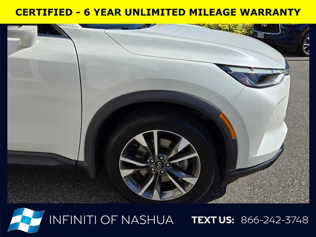 Certified Used 2023 White INFINITI LUXE image 17