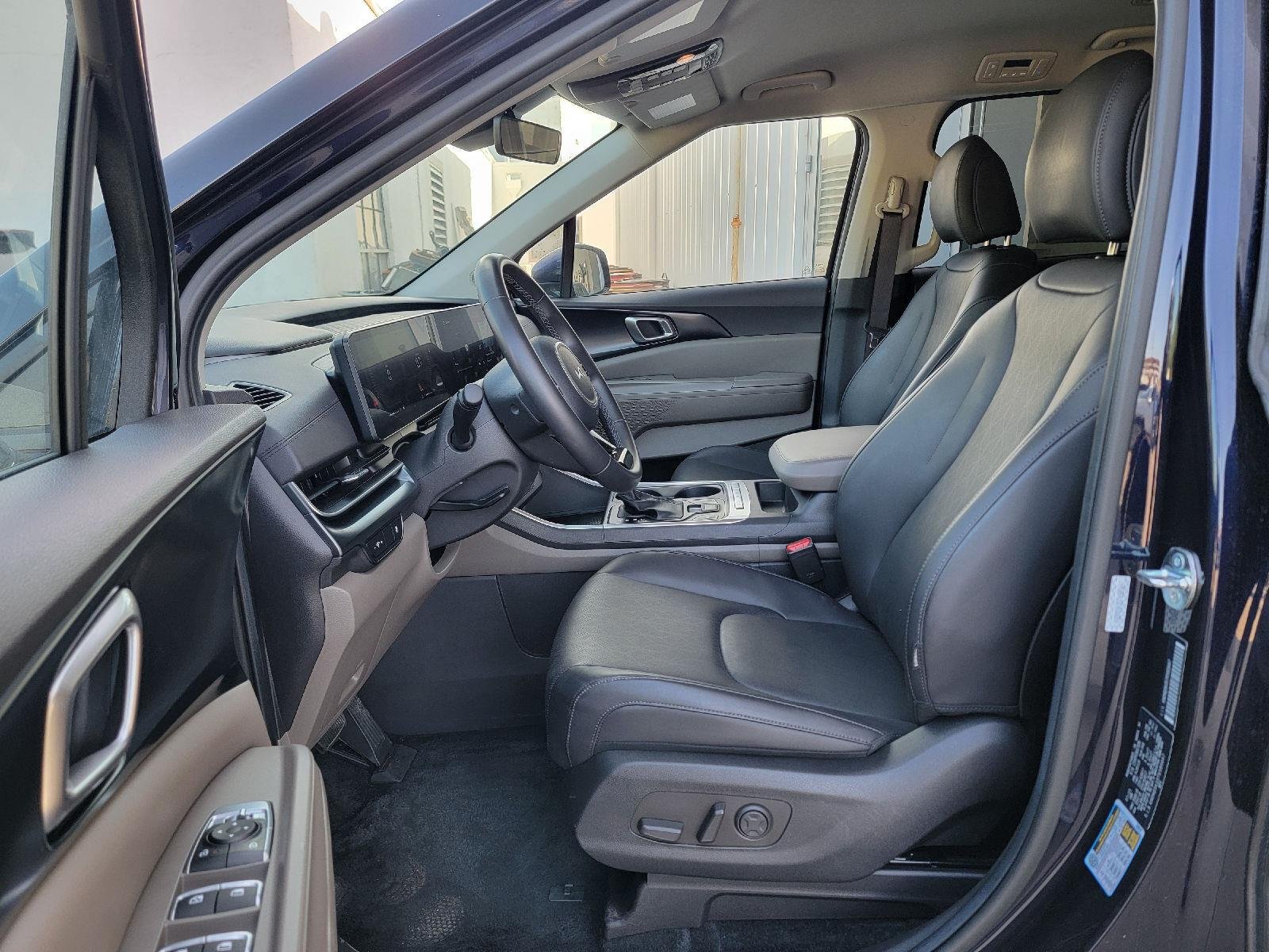 2026 Kia Carnival LXS - Photo 12