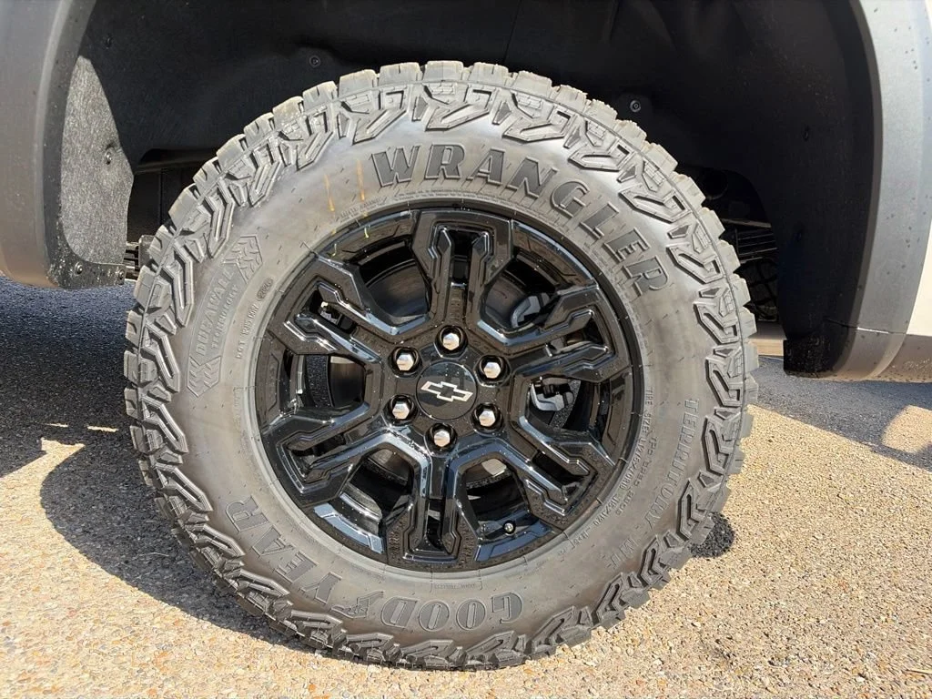 2026 Chevrolet Silverado 1500 ZR2 - Photo 24