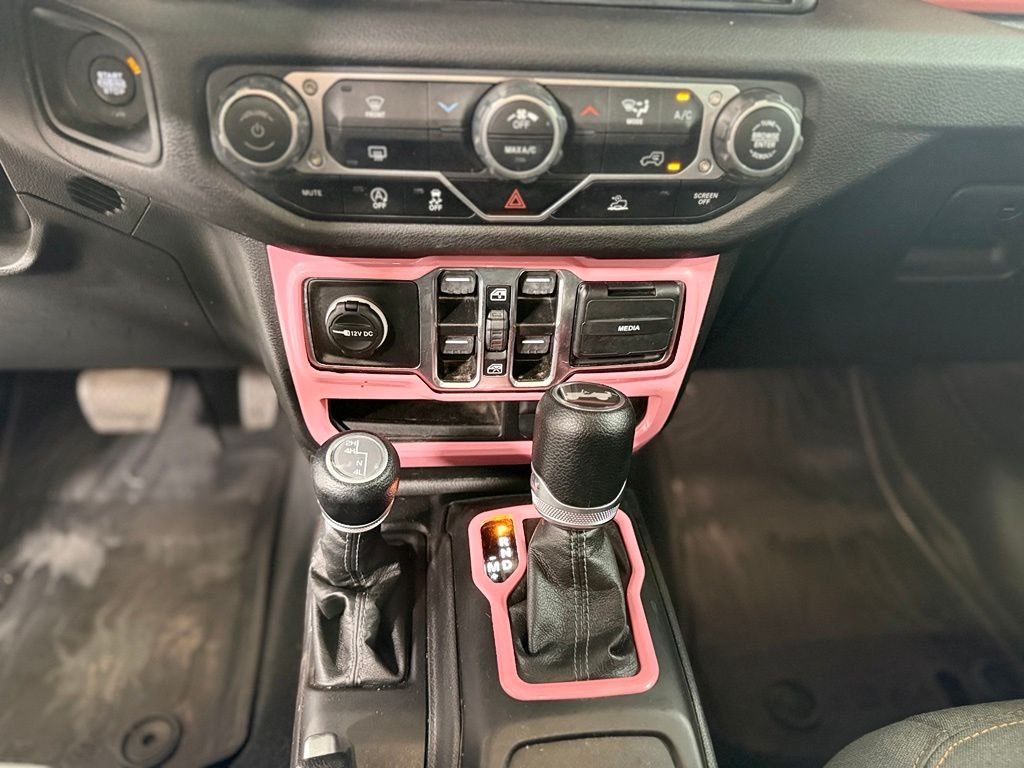 Used 2024 Silver Jeep Sport S image 17