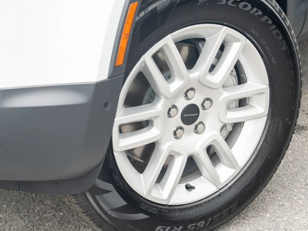 New 2026 White Land Rover S image 9