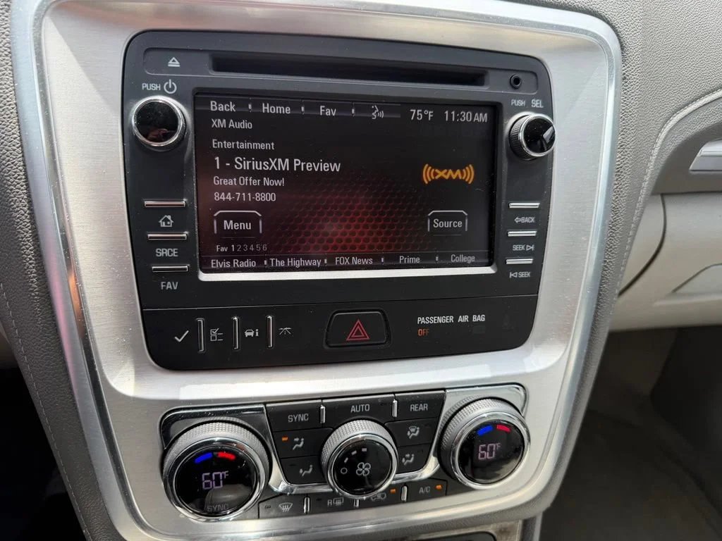 Used 2013 Champagne Silver Metallic GMC SLT image 14