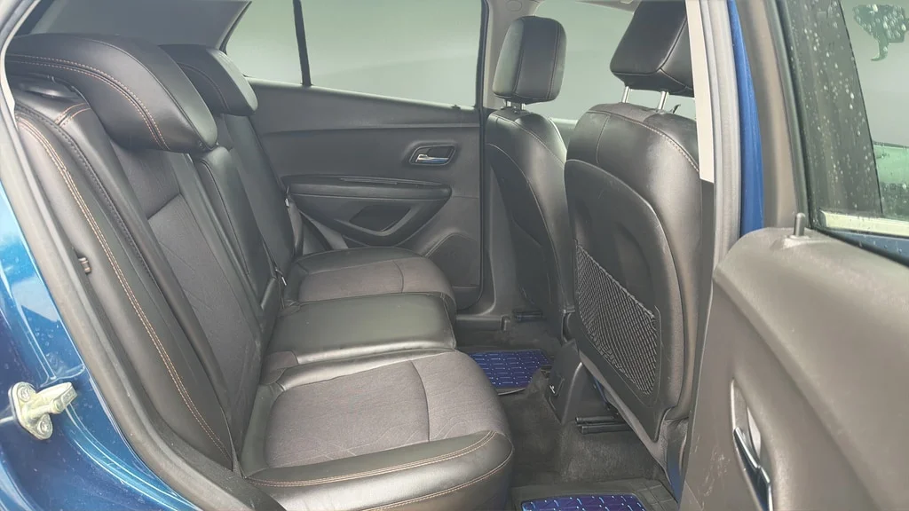 Used 2020 Pacific Blue Metallic Chevrolet LT image 15