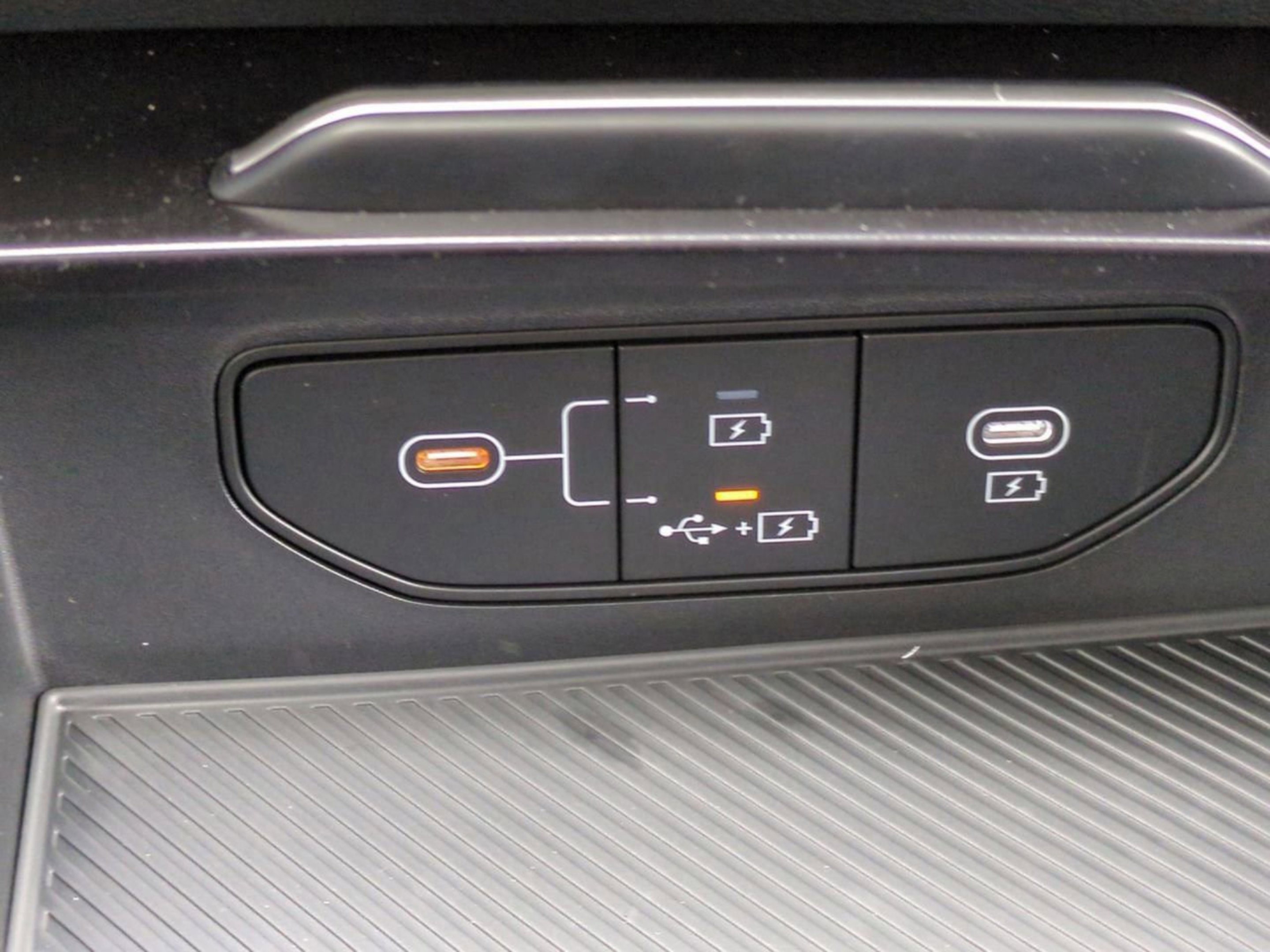 New 2026 Snow White Pearl Kia S image 24