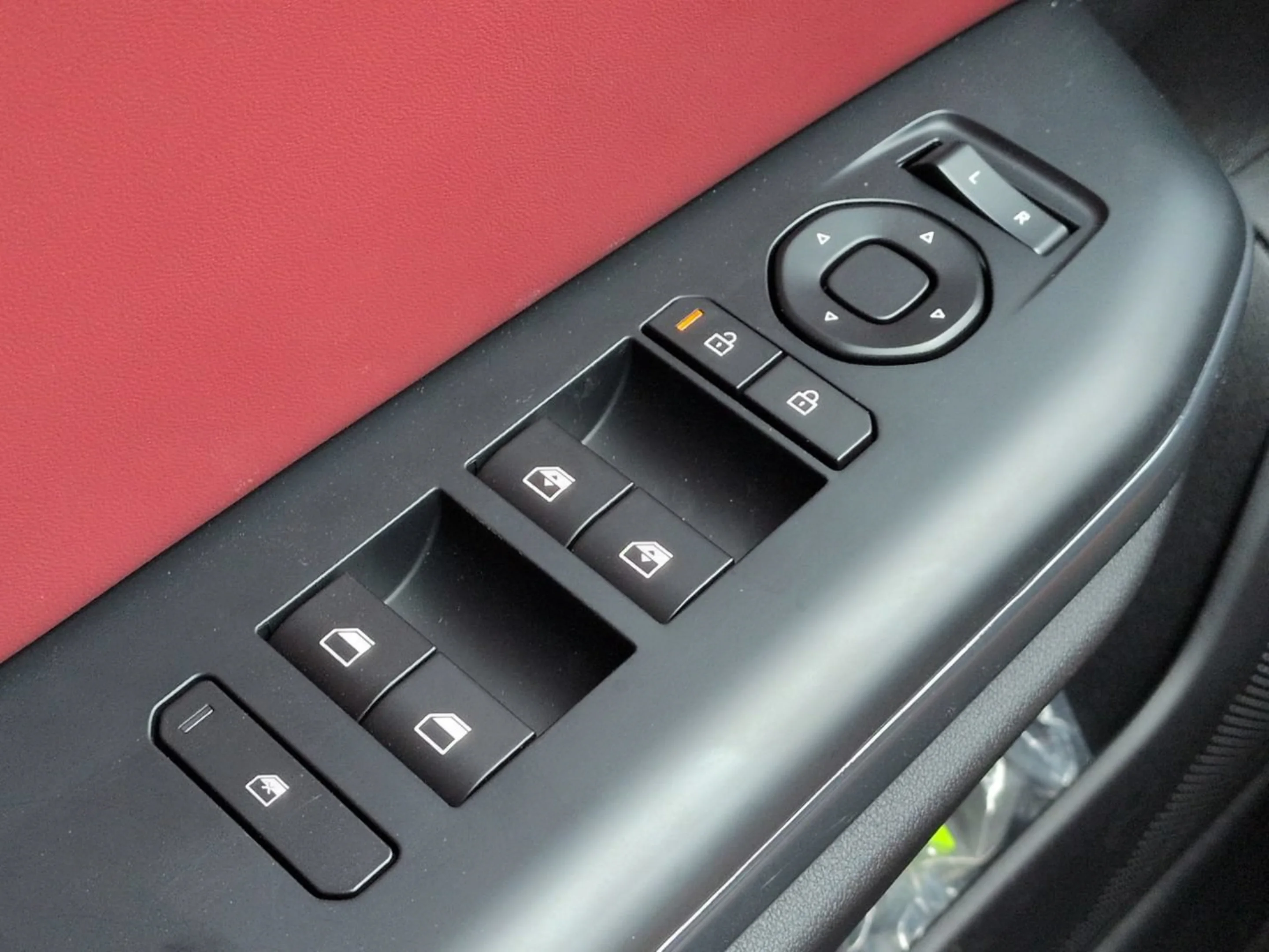 New 2026 Snow White Pearl Kia GT-Line image 51