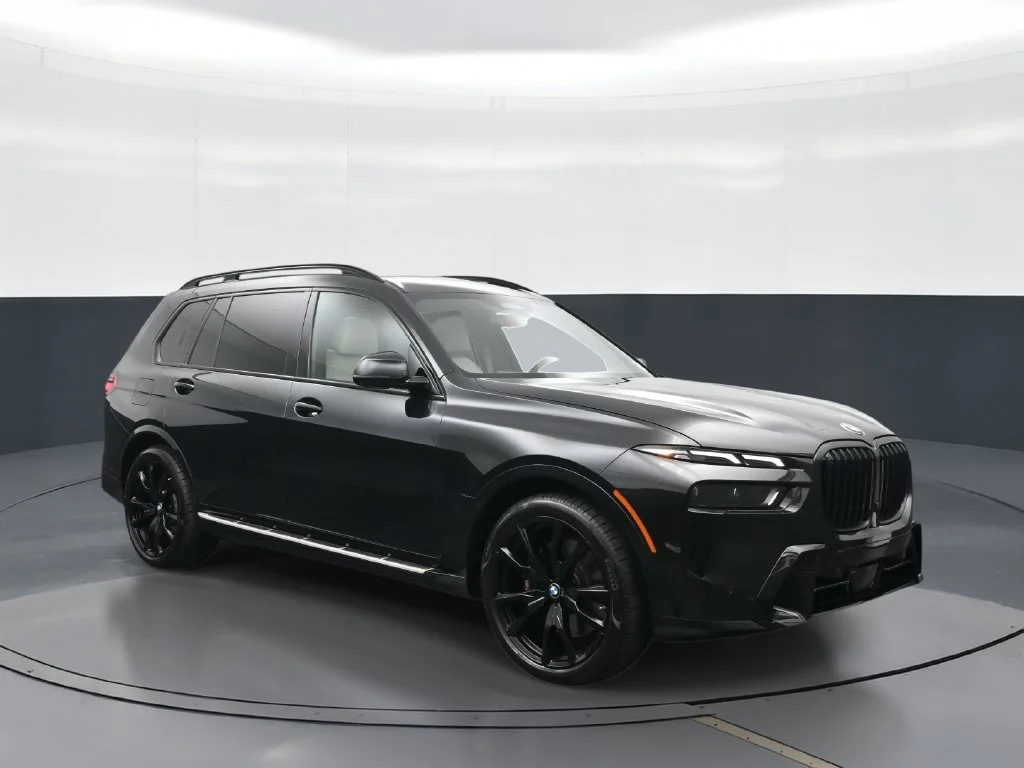 Used 2023 Black Sapphire Metallic BMW xDrive40i image 13
